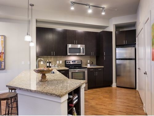 Foto del edificio - 811 E 11th St