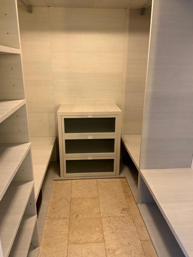 Foto del edificio - 68 SE 6th St