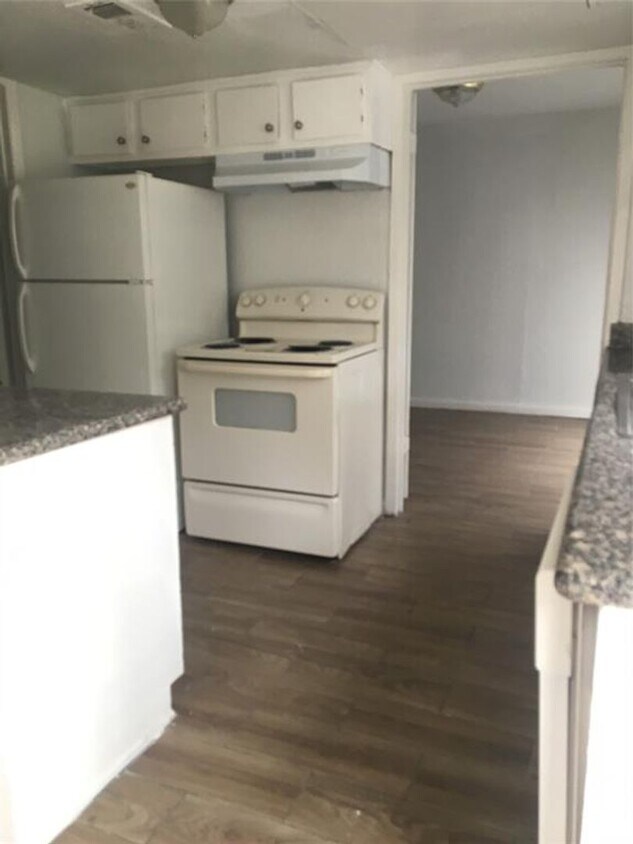 Foto principal - 6200 W Tidwell Rd