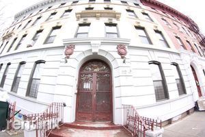 Foto del edificio - 343 Marlborough Rd