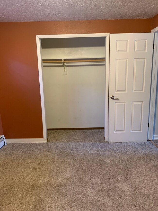 Building Photo - Great 1 bedroom in Dillon Valley! 2200/month.