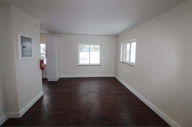 Building Photo - 52 Hawley Ave