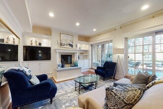 Building Photo - 23 Pinckney St