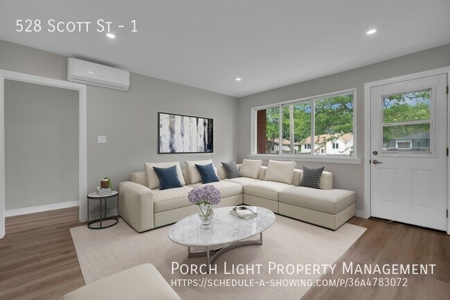 Photo du bâtiment - Beautiful 2 bedroom with private laundry, AC and balcony