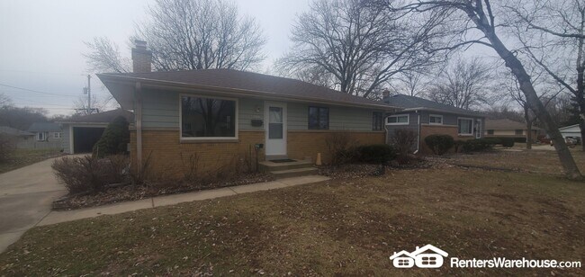 Foto del edificio - 10525 W Custer Ave