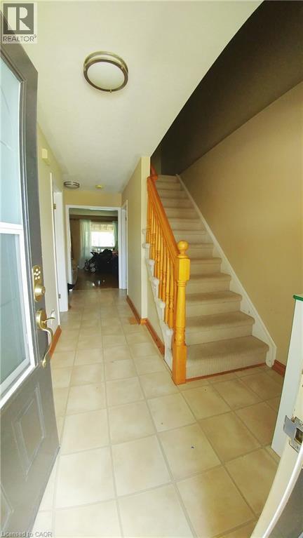 Photo du bâtiment - 206 Northmanor Crescent