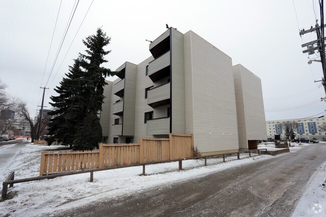 Building Photo - Edmon Manor