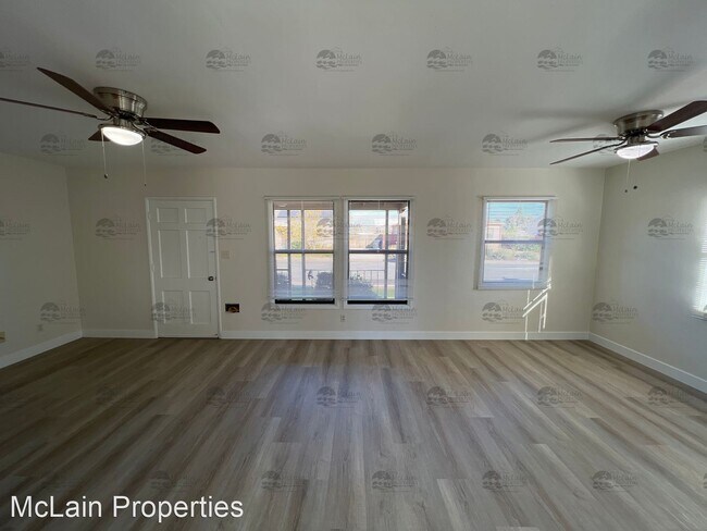Foto del edificio - 3 br, 1 bath House - 4254 Corinth St