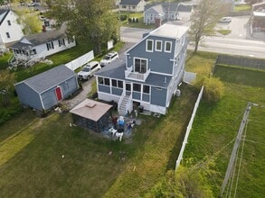 Building Photo - 1073 Post Rd