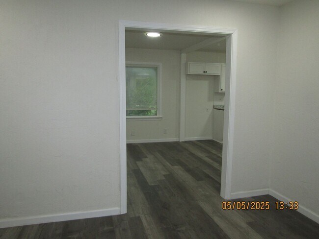 Foto del edificio - Great Home Located in the Lawton Heights A...