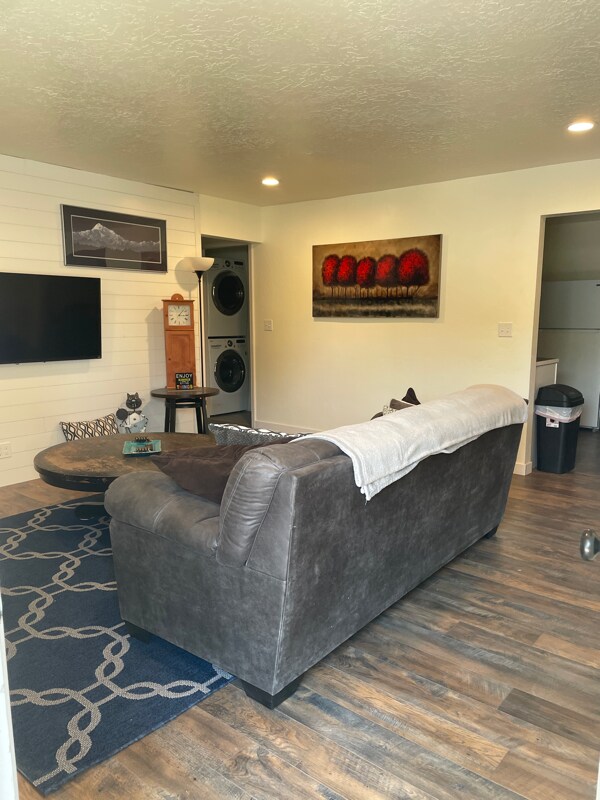 Building Photo - 314 S 16th St