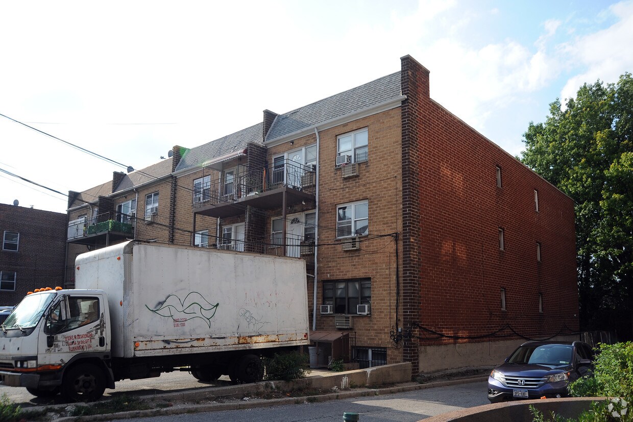 Foto del edificio - 14453 38th Ave