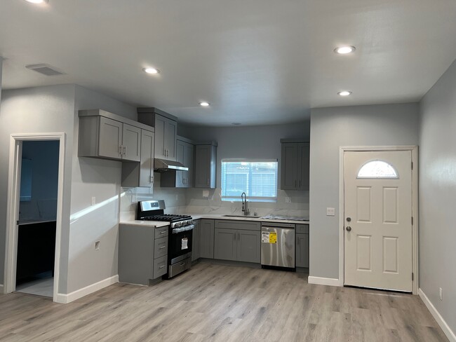 Kitchen - 12606 Lucille Ave