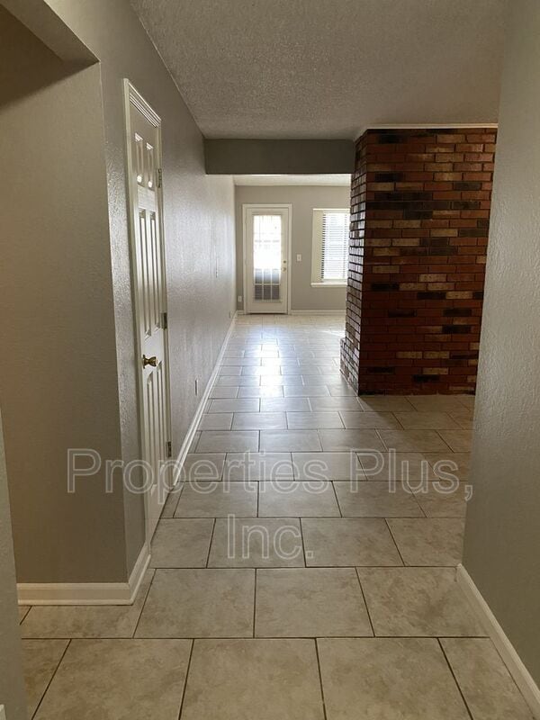 Building Photo - 5914 S 87th E Ave