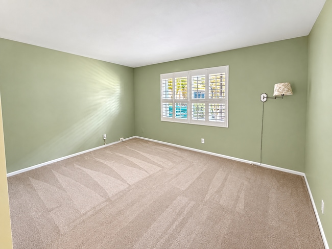 Building Photo - 6020 Bixby Village Dr