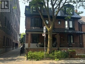 Building Photo - 136-136 Argyle St