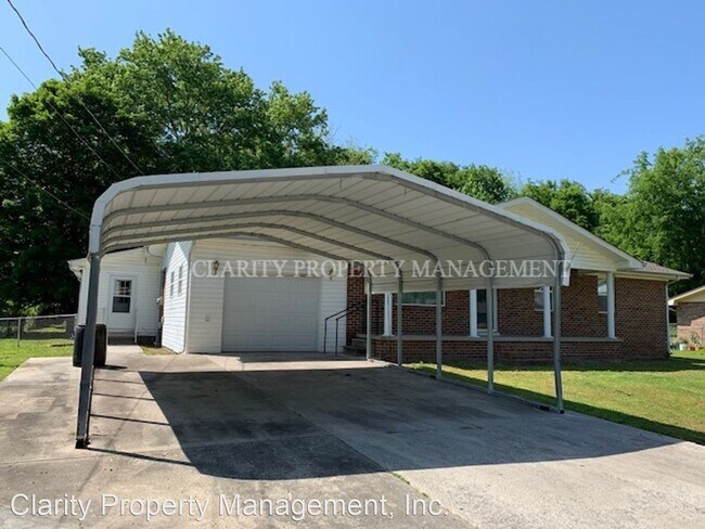 Building Photo - 3 br, 2 bath House - 2467 Railroad St.