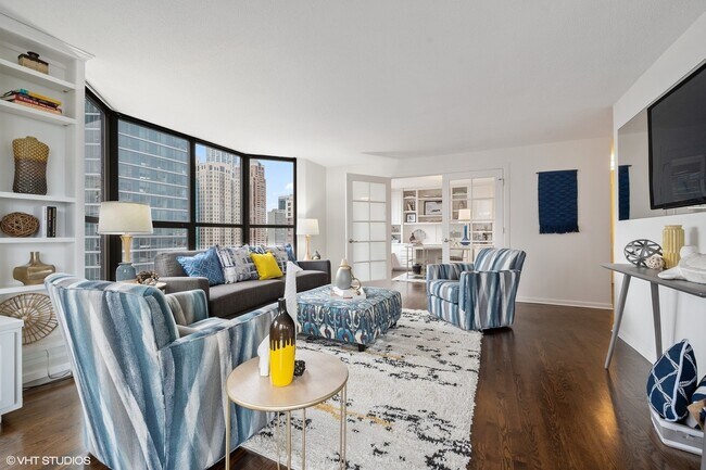 Foto del edificio - 901 S Plymouth Ct