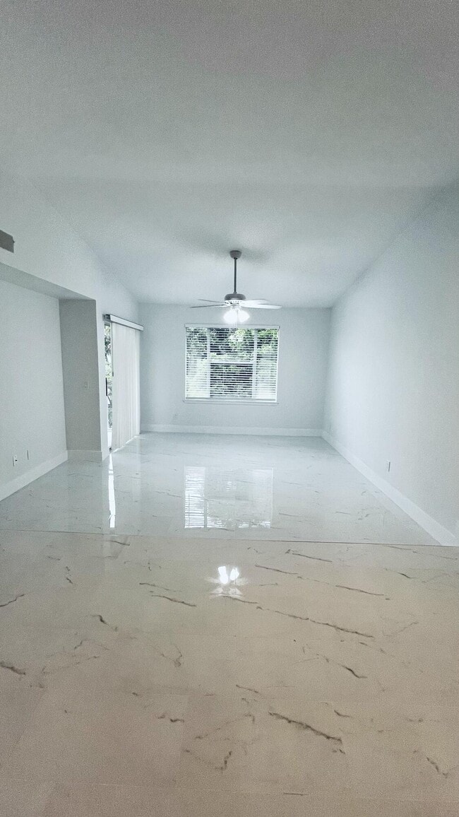 Building Photo - 1885 Palm Cove Blvd