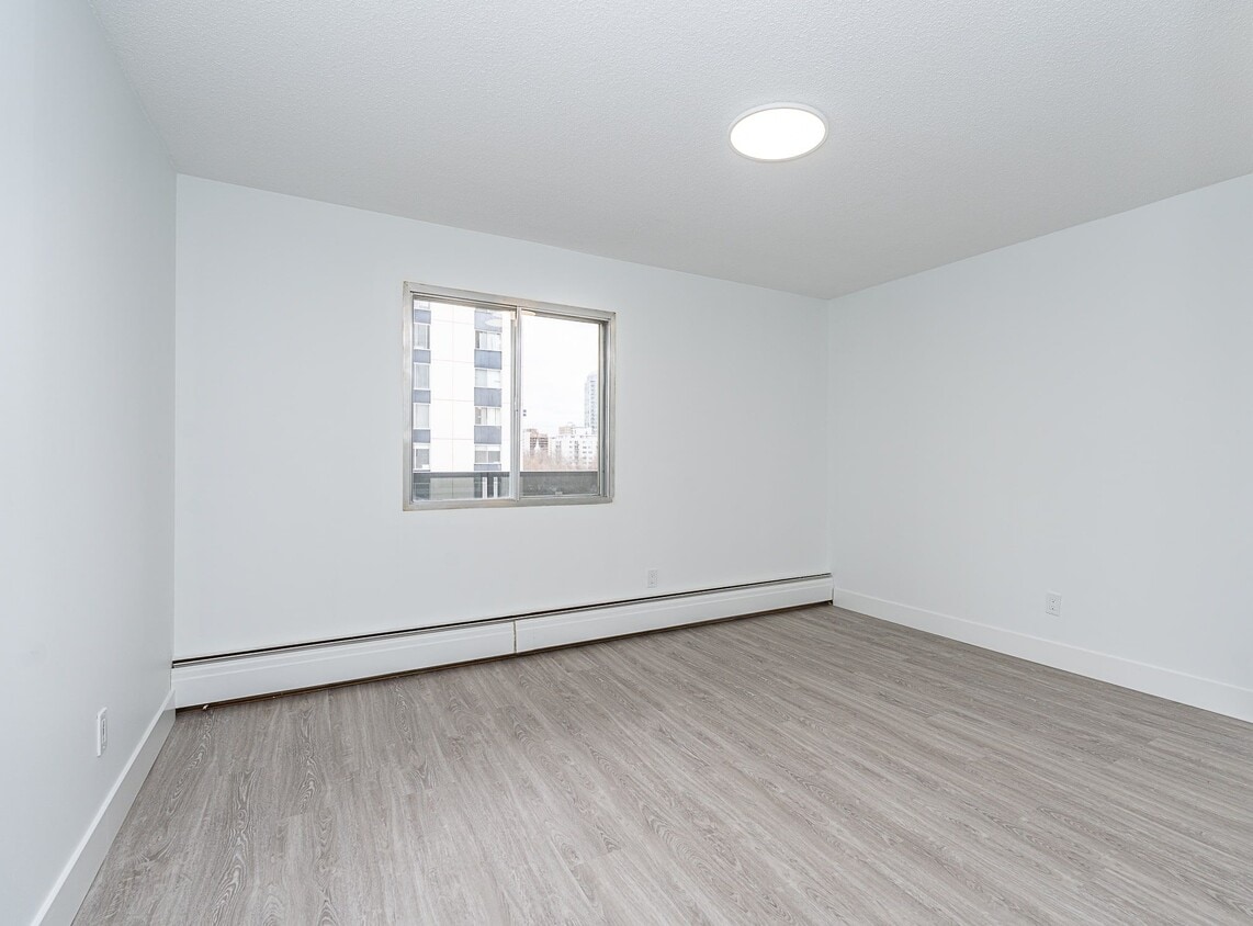 Building Photo - Lancaster Tower