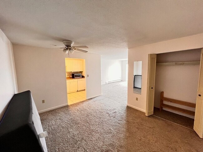 Building Photo - 800 Governors Dr