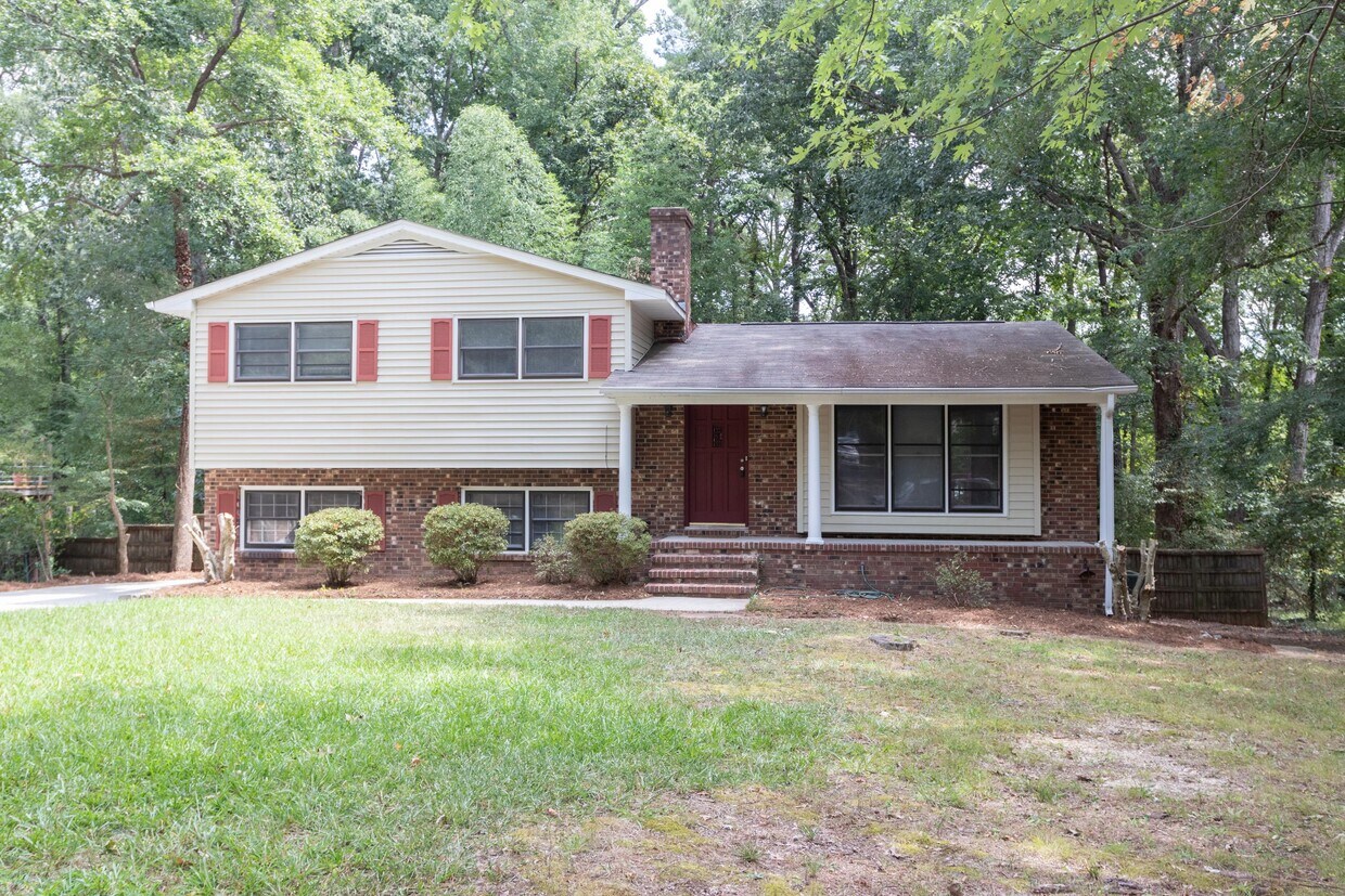Primary Photo - 417 Landerwood Ln