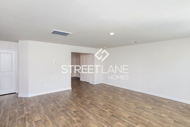 Building Photo - Now offering $1500 off first full month!
