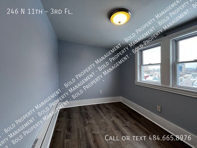 Foto del edificio - 246 N 11th-3rd Fl.