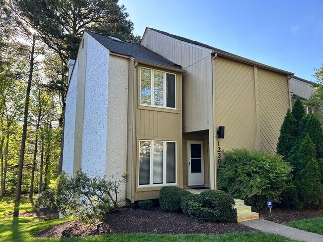 Foto del edificio - 12301 Shore View Drive