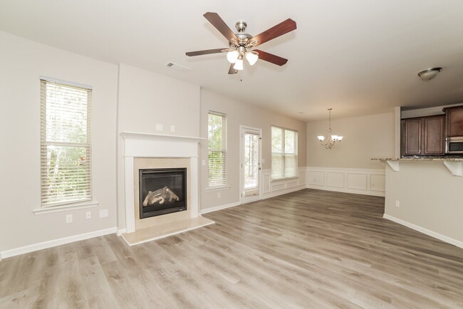Building Photo - 9351 Opal Dr