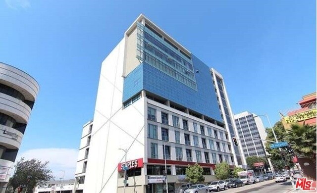 Foto principal - 3223 W 6th St