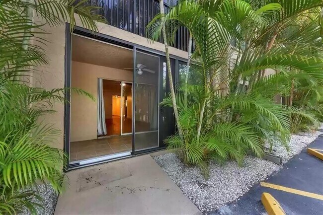 Foto del edificio - 3700 S Osprey Ave