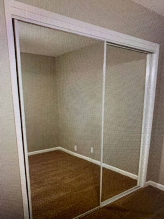 Foto del edificio - Greenwood Estates has a Unique, 2 Bedroom ...