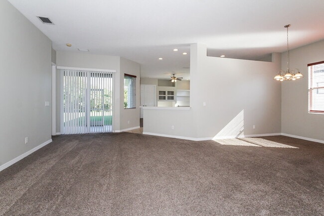 Building Photo - 5312 Lexington Dr