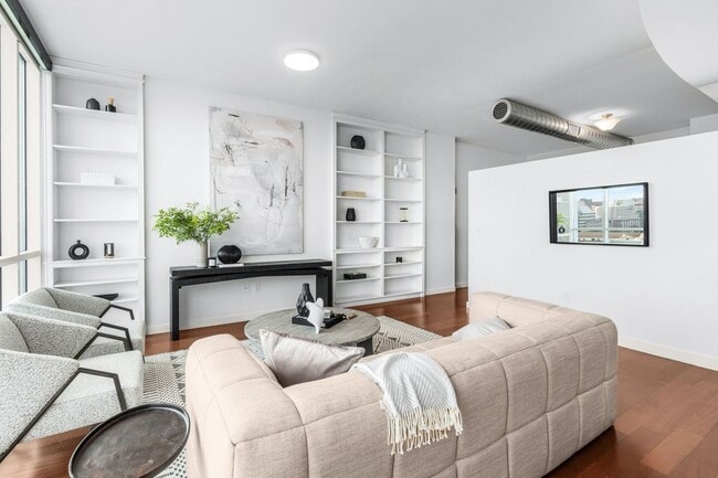 Building Photo - Beautiful Condo at The Adelicia!