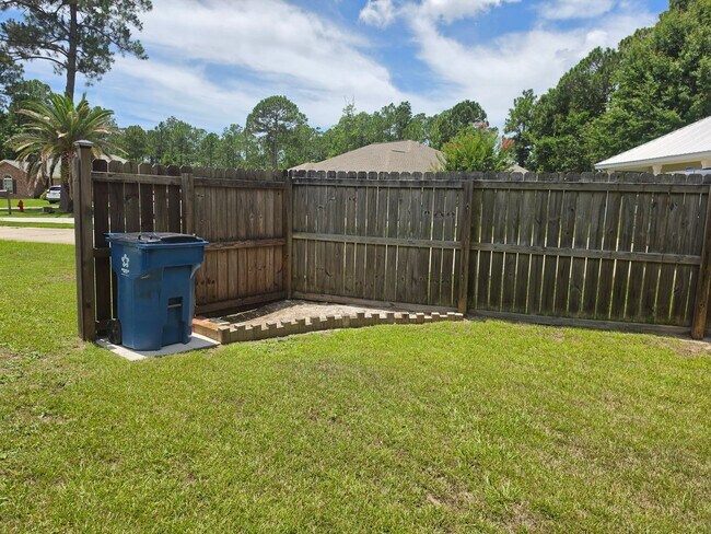 Building Photo - Orange Beach 3/2 with garage in Lauder Place