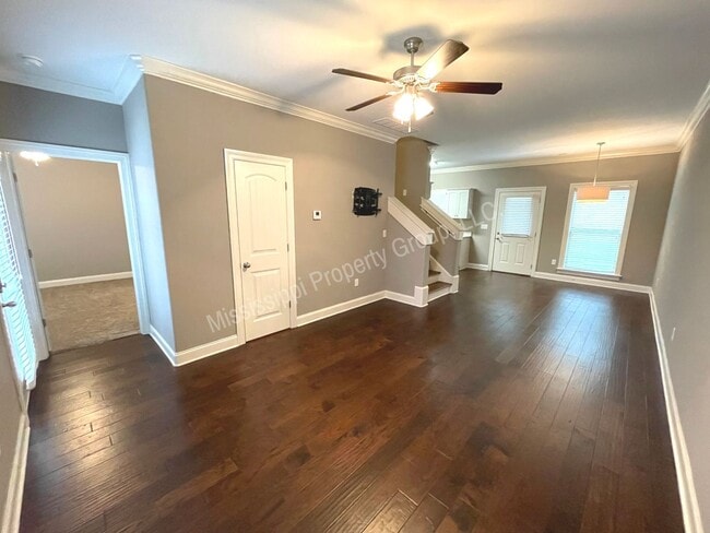 Building Photo - 4BR/4.5BA For Rent