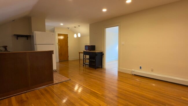Foto del edificio - 144 Winchester St