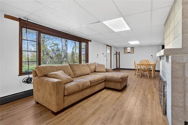 Foto del edificio - 11 Forest Ln