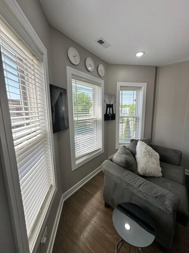 Foto del edificio - 6807 S Calumet Ave