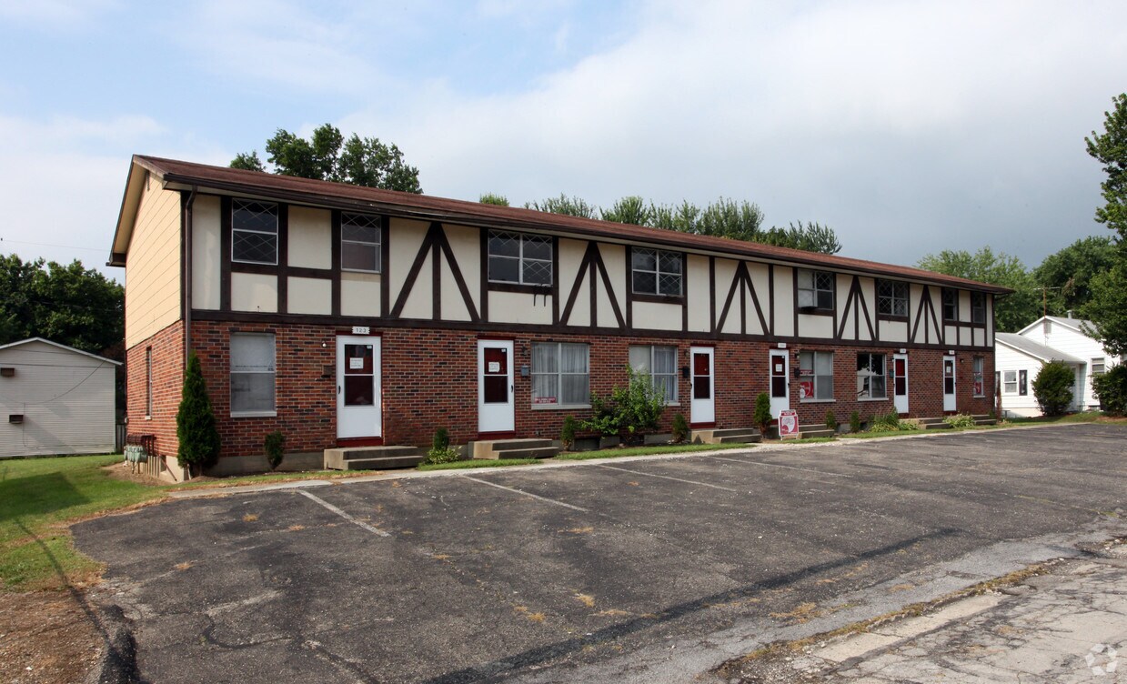 123131 Dunmore Rd, Circleville, OH 43113 Apartments in Circleville