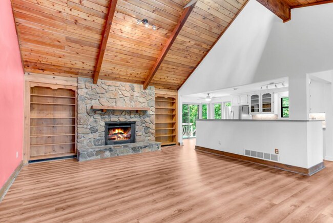 Foto del edificio - 5281 W Jones Bridge Rd