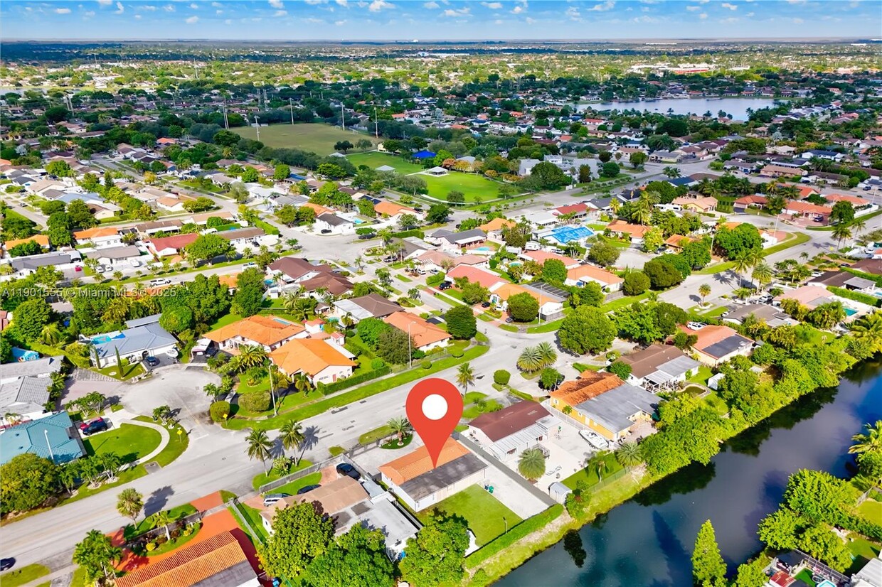 Foto principal - 4931 SW 132nd Ave