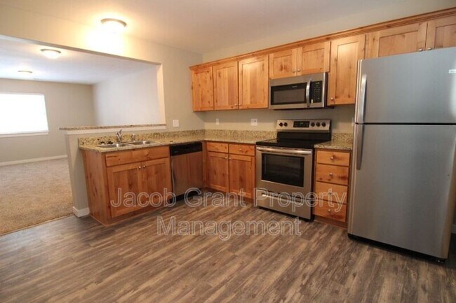 Building Photo - 109 Lincoln Dr