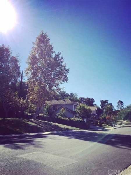 Building Photo - 15360 Green Valley Dr