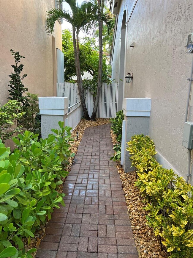 Foto del edificio - 1135 Pin Oak St