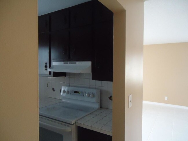 Building Photo - 111 E Tiffany Dr