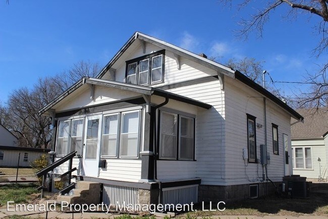 Building Photo - 701 N 4th St