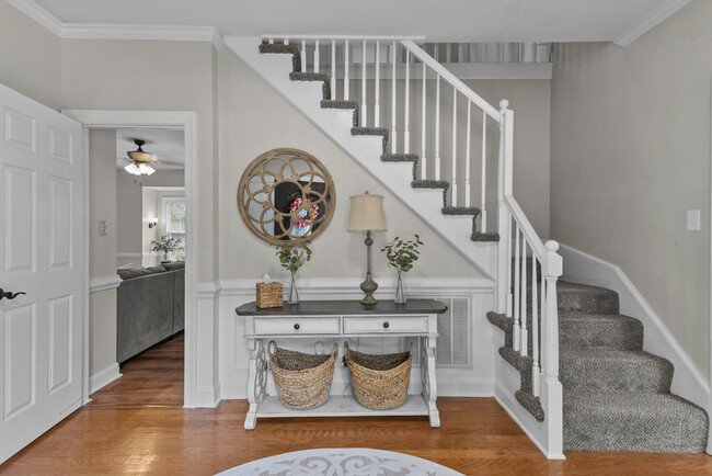 Spacious Foyer - 3004 King Richard Way