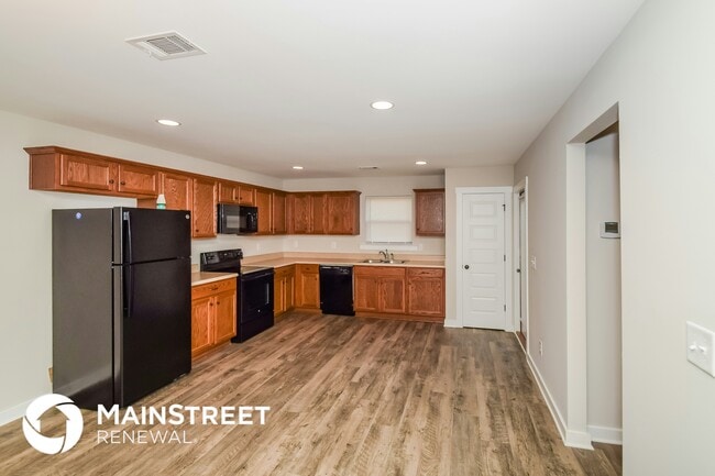 Building Photo - 75 Deer Creek Dr